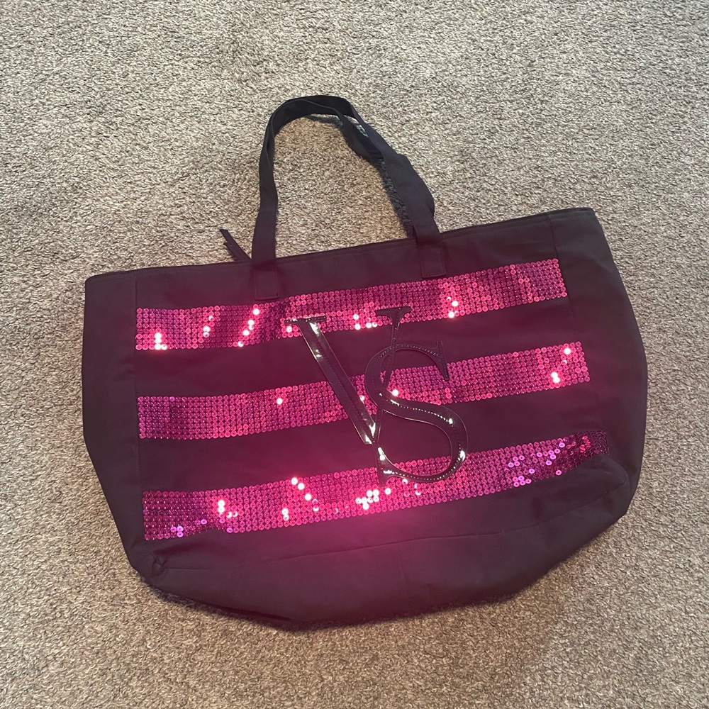 Victoria’s Secret zip up tote bag